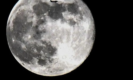 Buscan establecer husos horarios en la Luna: ¿por qué es tan necesario? Buscan establecer husos horarios en la Luna: ¿por qué es tan necesario?