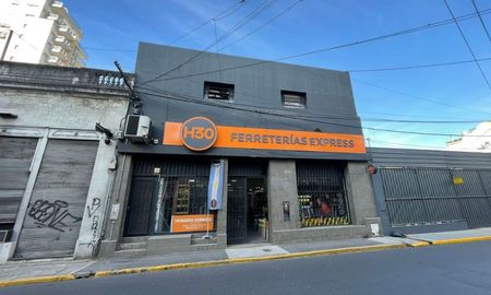 La ferretería, blanco de múltiples robos, está ubicada en san jerónimo al 2800. La ferretería, blanco de múltiples robos, está ubicada en san jerónimo al 2800.