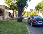 se alistaban para ir a la costanera, les quisieron robar una moto y balearon a uno