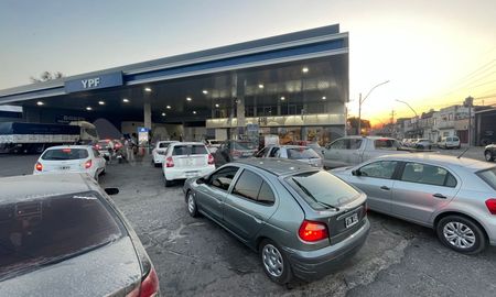 ypf baja el precio de los combustibles en todo el pais: como impacta en santa fe ypf baja el precio de los combustibles en todo el pais: como impacta en santa fe