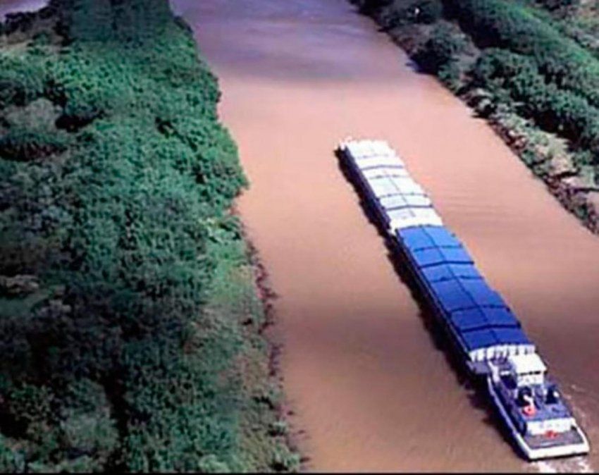 La hidrovía Paraná-Paraguay tiene una extensión de 3.442 kms desde Puerto Cáceres (Brasil) hasta Puerto Nueva Palmira (Uruguay).&nbsp;