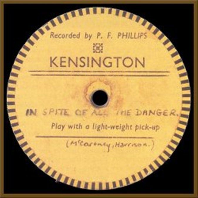 El lado B del disco es la única composición McCartney Harrison