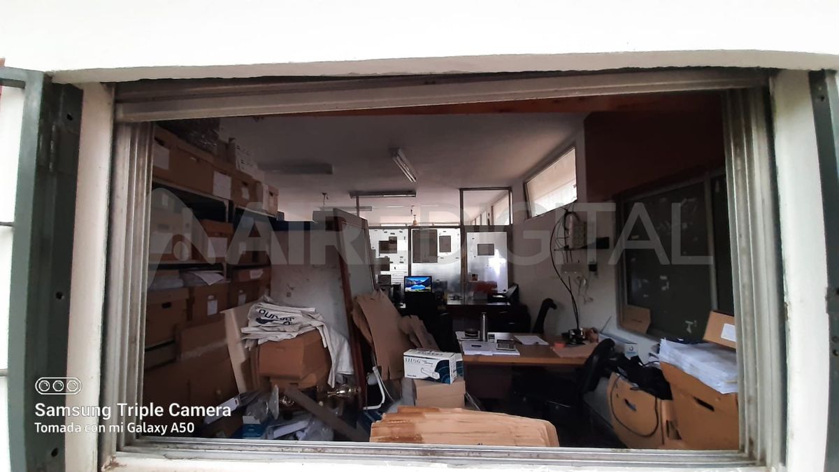 El interior del local asaltado El interior del local asaltado