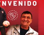Julio César Falcioni llegó al predio e inició su tercer ciclo al mando del Club Atlético Independiente. Julio César Falcioni llegó al predio e inició su tercer ciclo al mando del Club Atlético Independiente.
