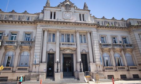 El Ministerio de Seguridad todavía no informó si va a tomar alguna medida con el alto jefe policial. El Ministerio de Seguridad todavía no informó si va a tomar alguna medida con el alto jefe policial.