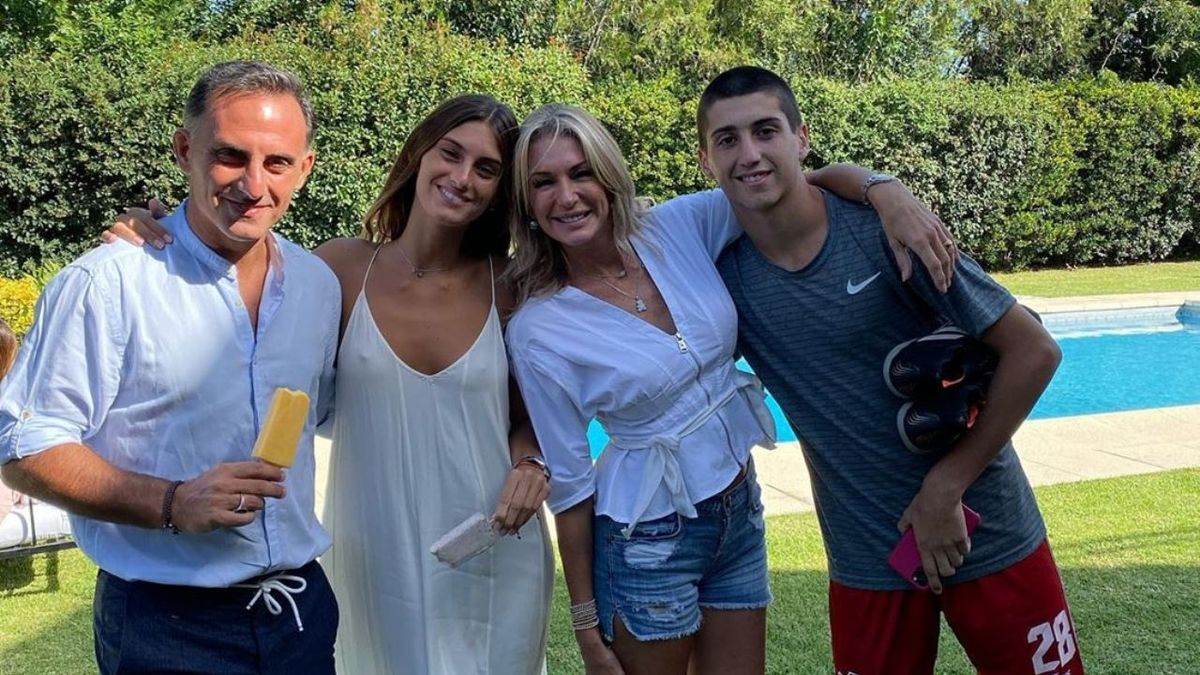 Así es la lujosa casa de Yanina Latorre y su familia: decorada en tonos neutros y en un barrio privado