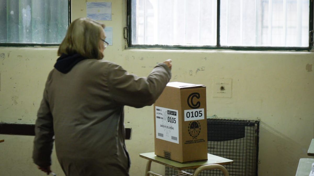 Las elecciones se desarrollan con normalidad en toda la provincia de Santa Fe. 