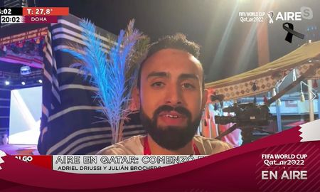 Amo todos los jugadores, dijo el fanático de la celeste y blanca. Amo todos los jugadores, dijo el fanático de la celeste y blanca.