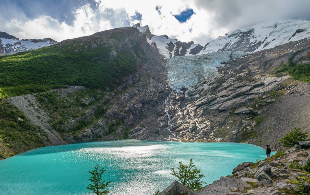 Recorrer el país en moto es una de las experiencias más deseadas por los amantes de las dos ruedas. Recorrer el país en moto es una de las experiencias más deseadas por los amantes de las dos ruedas.