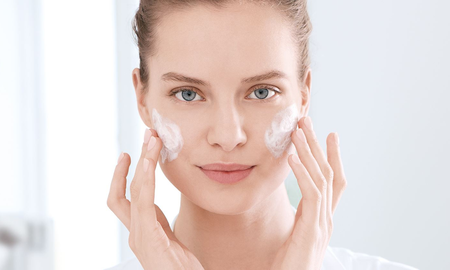 Maquillaje y protector solar: 5 dudas sobre su uso Maquillaje y protector solar: 5 dudas sobre su uso