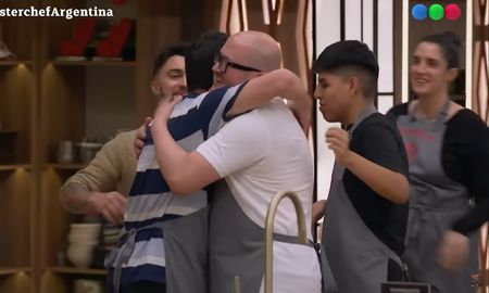 El participante de MasterChef se emocionó al recordar a su abuela. El participante de MasterChef se emocionó al recordar a su abuela.