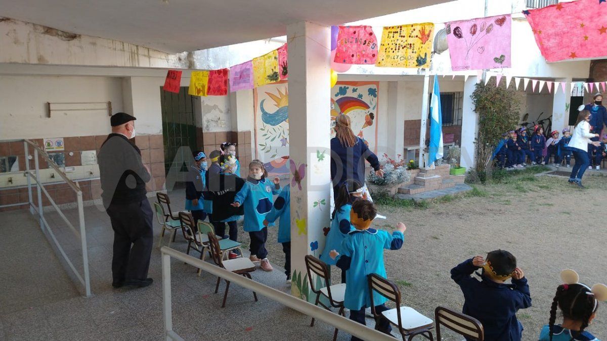 Los alumnos celebraron los 30 años del jardín. 