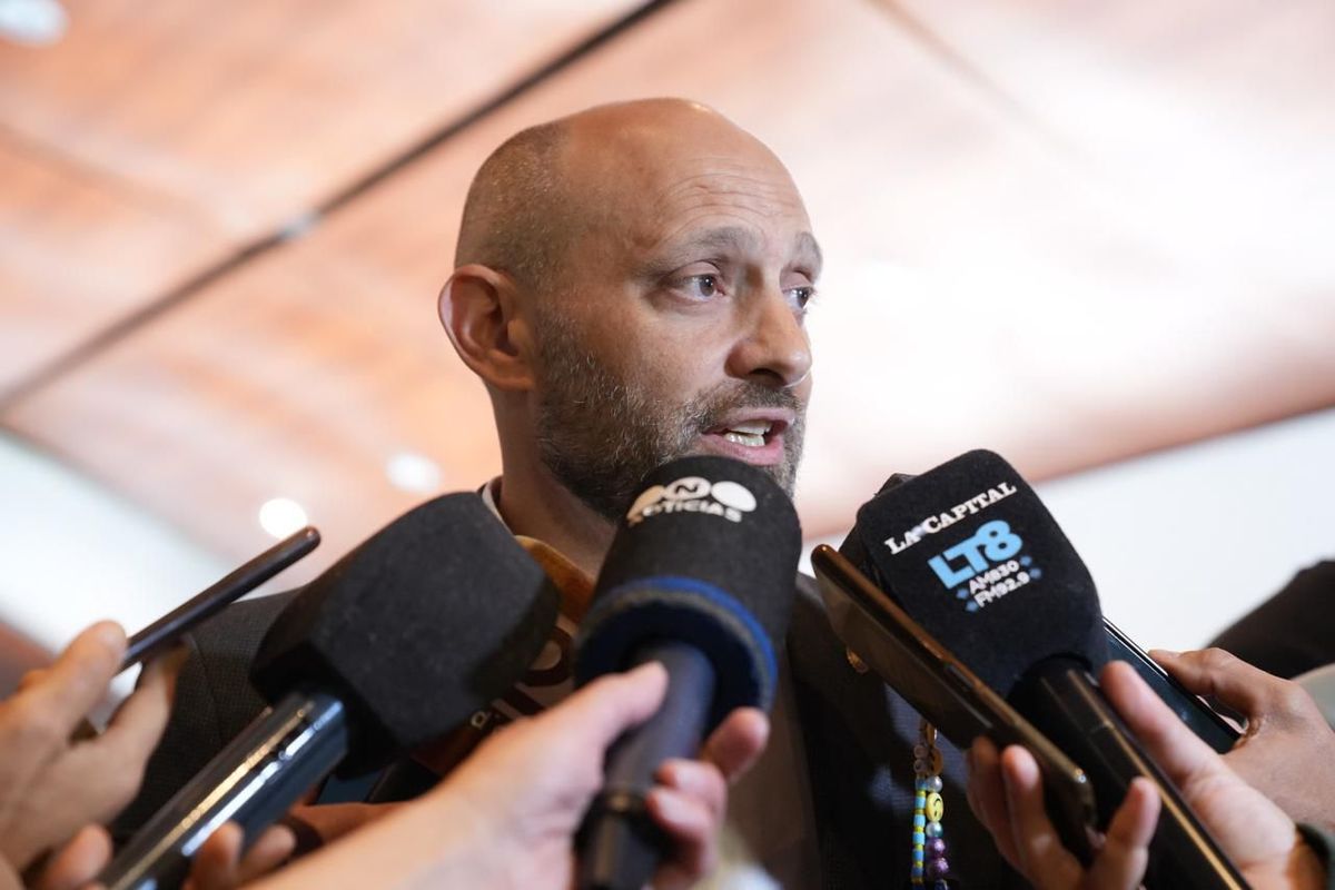 El ministro de Desarrollo Productivo, Gustavo Puccini, destac&oacute; que &ldquo;el biodi&eacute;sel de soja es trabajo, innovaci&oacute;n y divisas para el pa&iacute;s. Santa Fe no se queda de brazos cruzados y va a defender lo que nos pertenece&rdquo;.