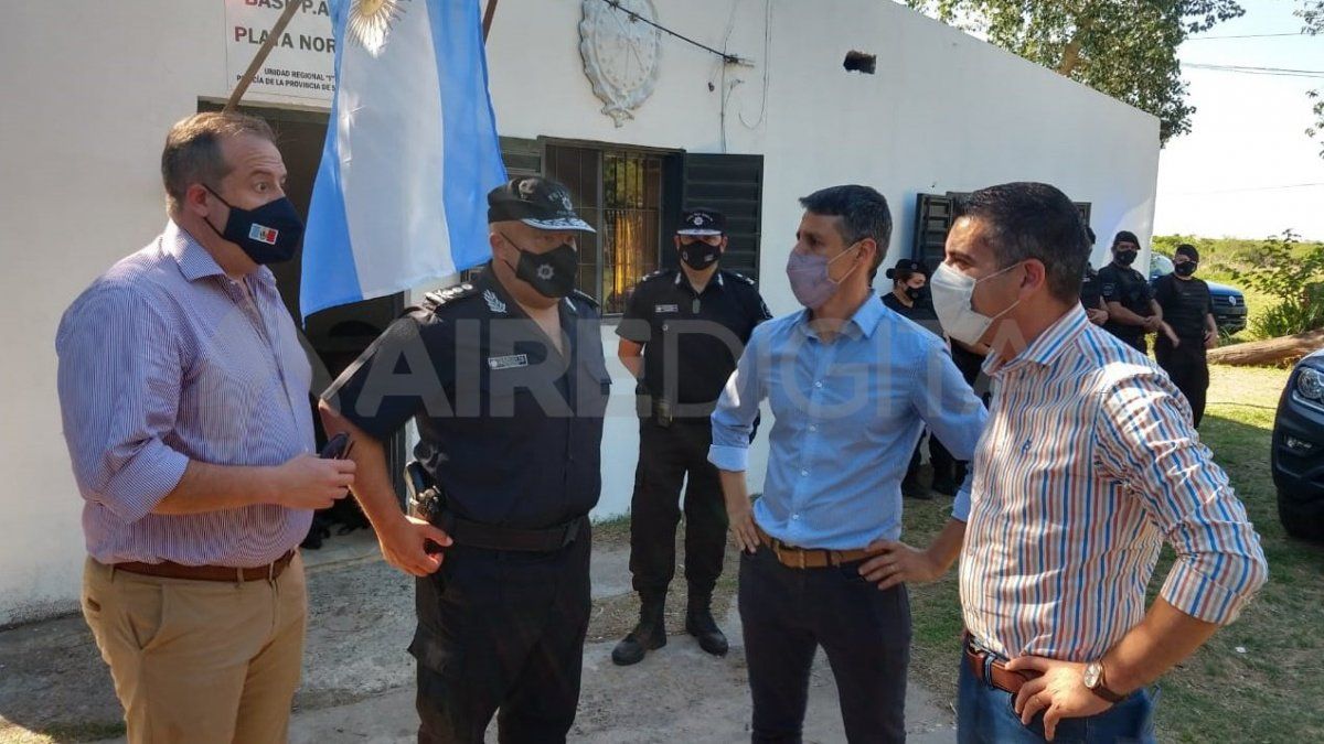 Del acto participaron autoridades del Ministerio de Seguridad de la provincia, la Unidad Regional I y la Municipalidad de Santa Fe.&nbsp;