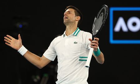 Novak Djokovic aseguró que está dispuesto a perder Roland Garros y Wimbledon por no vacunarse. Novak Djokovic aseguró que está dispuesto a perder Roland Garros y Wimbledon por no vacunarse.