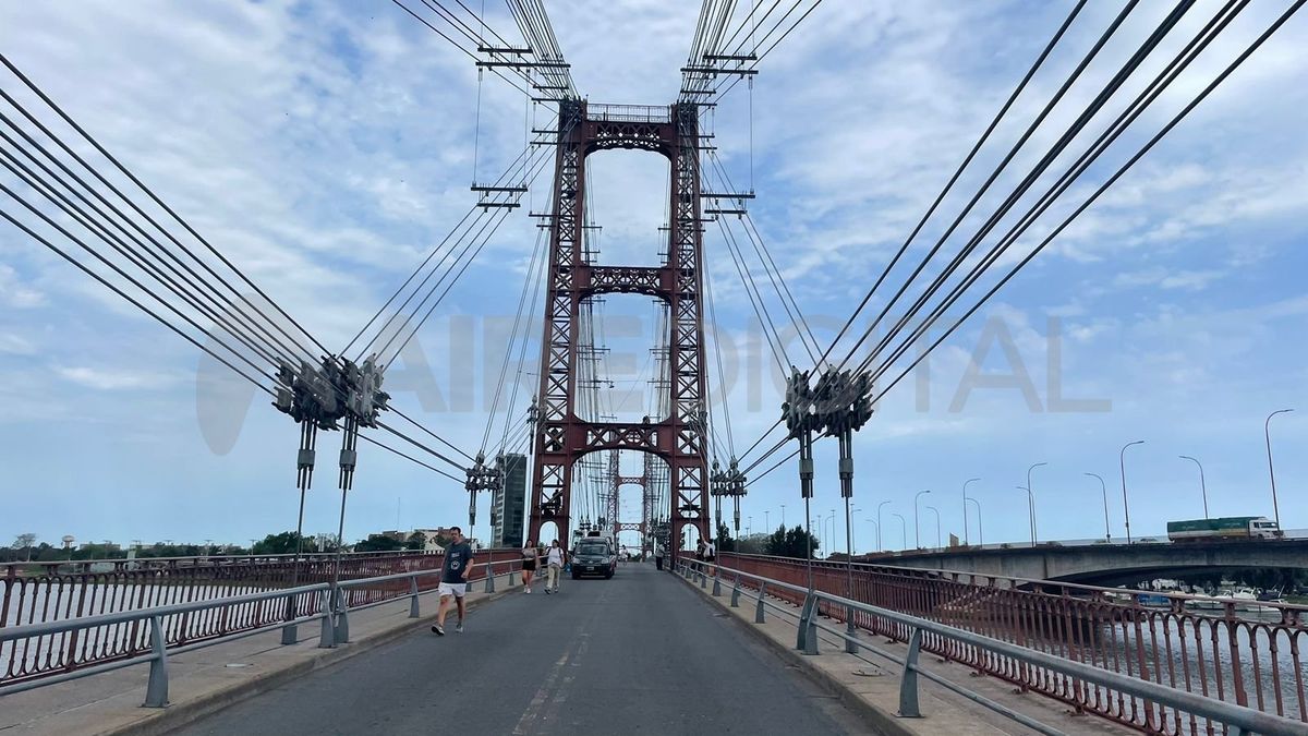 Durante las fiestas de fin de año, el Puente Colgante estará habilitado únicamente para peatones. Durante las fiestas de fin de año, el Puente Colgante estará habilitado únicamente para peatones.