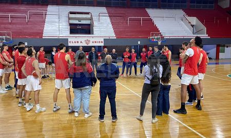 Unión comenzó a prepararse para la próxima temporada en la Liga Nacional de Básquet. Unión comenzó a prepararse para la próxima temporada en la Liga Nacional de Básquet.