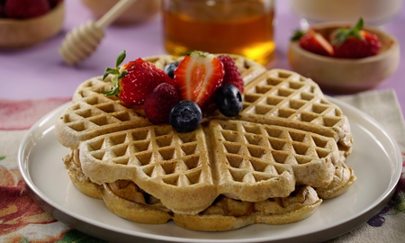 Desayuno nutritivo y rico en fibra: Waffles integrales Desayuno nutritivo y rico en fibra: Waffles integrales