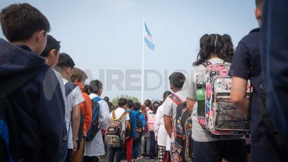 Inicio de clases 2025: Maximiliano Pullaro le pidió a los padres que manden a los chicos a la escuela porque van a estar abiertas