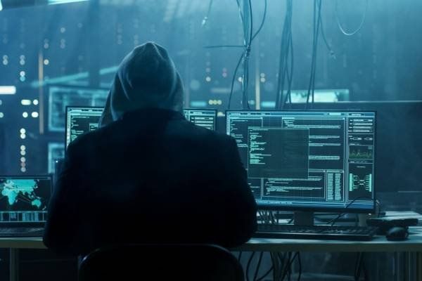 Los hackers rusos exigieron un rescate millonario, cercano a los 50 millones de dólares en criptomonedas, para no desbloquear los archivos y datos conseguidos.