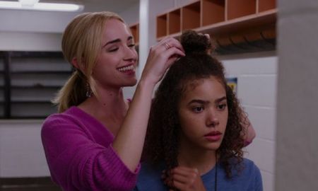 Netflix confirmó la segunda temporada de Ginny y Georgia. Netflix confirmó la segunda temporada de Ginny y Georgia.