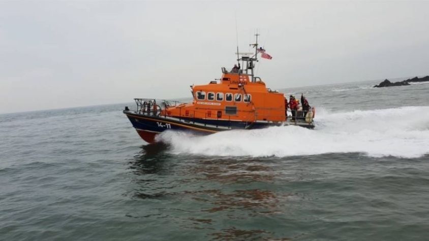 Buscan la aeronave de Emiliano Sala bajo el mar