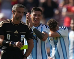 El árbitro de Argentina vs. España reveló detalles de su charla con Messi tras la final del Mundial El árbitro de Argentina vs. España reveló detalles de su charla con Messi tras la final del Mundial