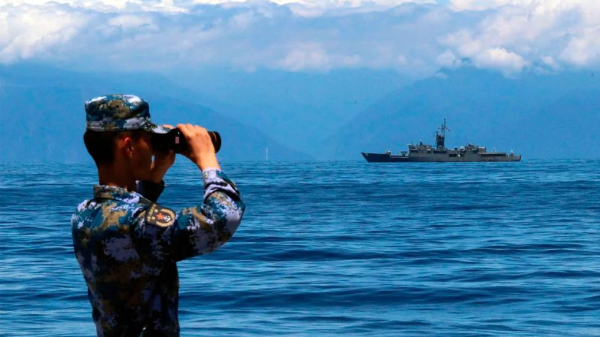El ejército de China informó que realizó patrullas de alerta de combate y ejercicios militares en el mar y el espacio aéreo alrededor de Taiwán este lunes.