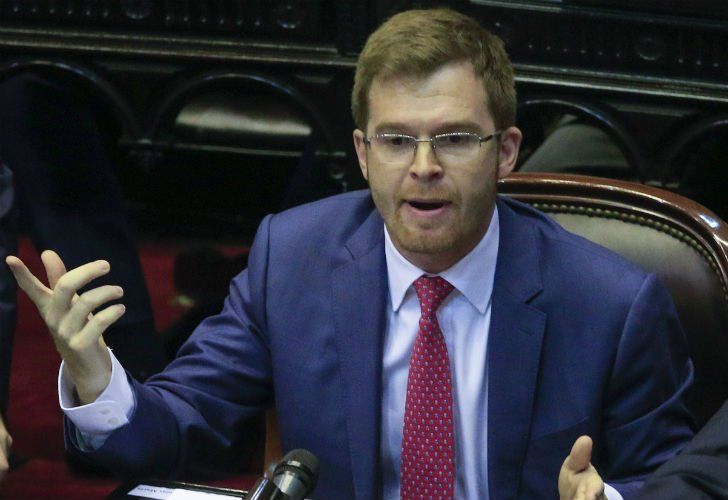 “El acompañamiento para que florezca la iniciativa privada, para que la Argentina vuelva a insertarse en el mundo y para que desburocraticemos, te garantizo que lo va a tener el gobierno”, explicó Massot. “El acompañamiento para que florezca la iniciativa privada, para que la Argentina vuelva a insertarse en el mundo y para que desburocraticemos, te garantizo que lo va a tener el gobierno”, explicó Massot.