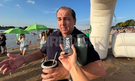 El intendente Juan Pablo Poletti habló con AIRE desde la Costanera Este, donde participó de las actividades de cierre de la Semana de la Laguna Setúbal. El intendente Juan Pablo Poletti habló con AIRE desde la Costanera Este, donde participó de las actividades de cierre de la Semana de la Laguna Setúbal.