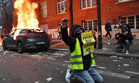 Miles de personas se volcaron a las calles de 90 ciudades francesas. Miles de personas se volcaron a las calles de 90 ciudades francesas.