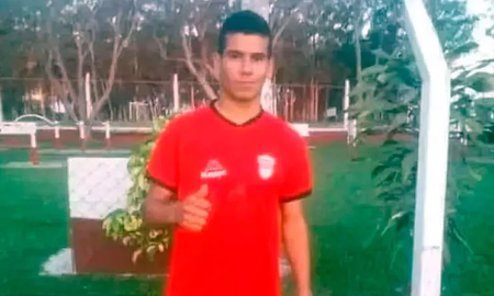 Ángel Elías Ojeda, el jugador que falleció trágicamente en un partido de fútbol en Corrientes. Ángel Elías Ojeda, el jugador que falleció trágicamente en un partido de fútbol en Corrientes.