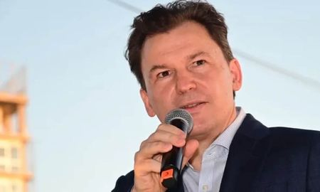 Tres fuentes consultadas por AIRE confirmaron que la Procuración General de la Nación está a punto de alquilar un edificio que pertenece a Nahuel Caputto. Si eso ocurre, allí trabajarán los fiscales que investigan al empresario. Tres fuentes consultadas por AIRE confirmaron que la Procuración General de la Nación está a punto de alquilar un edificio que pertenece a Nahuel Caputto. Si eso ocurre, allí trabajarán los fiscales que investigan al empresario.