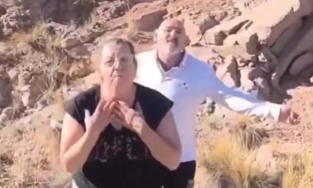Un grupo de turistas fue filmado vandalizando la naturaleza en el dique Potrerillos, en Mendoza. Un grupo de turistas fue filmado vandalizando la naturaleza en el dique Potrerillos, en Mendoza.