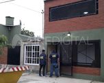 Los investigadores de la AIC realizaron un allanamiento para dar con el botín robado. Los investigadores de la AIC realizaron un allanamiento para dar con el botín robado.