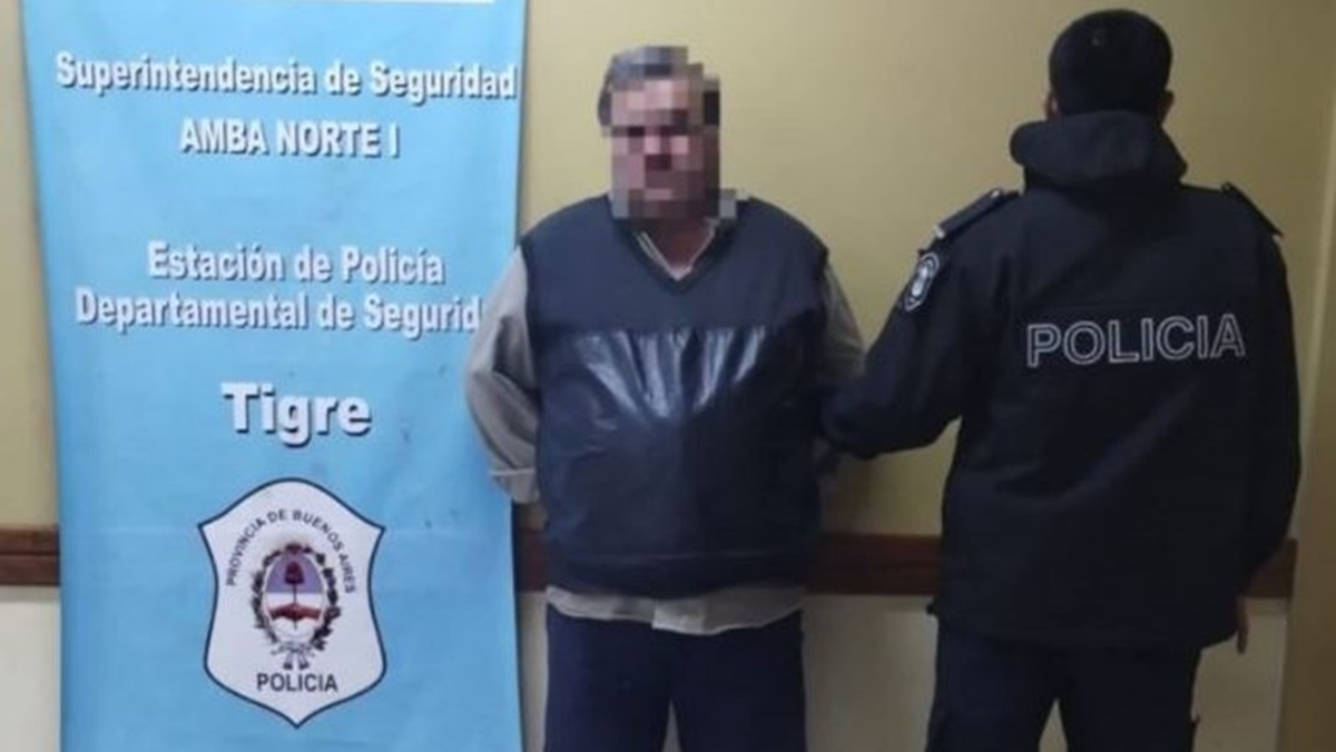 El primo expolicía de la esposa del asesino de Ángeles Rawson, Jorge Mangeri, fue detenido hoy en la localidad bonaerense de El Talar. El primo expolicía de la esposa del asesino de Ángeles Rawson, Jorge Mangeri, fue detenido hoy en la localidad bonaerense de El Talar.