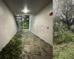 Los fuertes vientos hicieron intransitable las calles en Orlando y las personas no pueden salir de sus hogares. Los fuertes vientos hicieron intransitable las calles en Orlando y las personas no pueden salir de sus hogares.