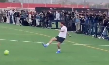 Apareció el polémico video de Vicuña jugando al fútbol que la China Suarez le mandó a Icardi para burlarse de él Apareció el polémico video de Vicuña jugando al fútbol que la China Suarez le mandó a Icardi para burlarse de él