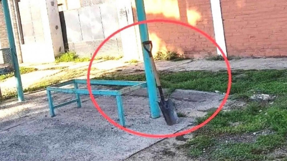 Una pala estuvo dos días en una parada de colectivos