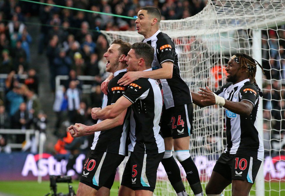 Newcastle le ganó a Wolverhampton en adelantado de 32da fecha de la Premier League