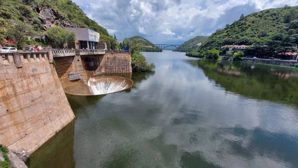 El Museo y Casa de la Cultura de Bialet Massé ofrece un recorrido por la historia local y la obra de Bialet Massé, el visionario responsable de la obra hidráulica del dique San Roque.