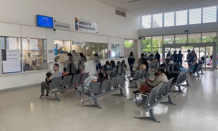El hospital factura a prepagas, obras sociales, compañías de seguro, etc., por sus servicios. Parte de ese dinero fue desviado ilegalmente. El hospital factura a prepagas, obras sociales, compañías de seguro, etc., por sus servicios. Parte de ese dinero fue desviado ilegalmente.