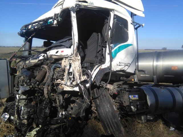 El mal estado de la ruta A012 termina generando accidentes. Cada año, miles de camiones llegan hasta la zona de puertos del Gran Rosario. El mal estado de la ruta A012 termina generando accidentes. Cada año, miles de camiones llegan hasta la zona de puertos del Gran Rosario.