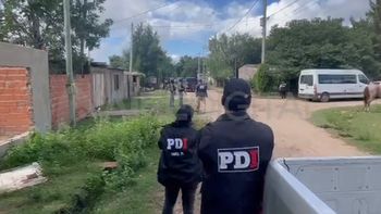 Por la causa, la Policía de Investigaciones hizo cerca de 90 allanamientos para desarticular a la banda. 