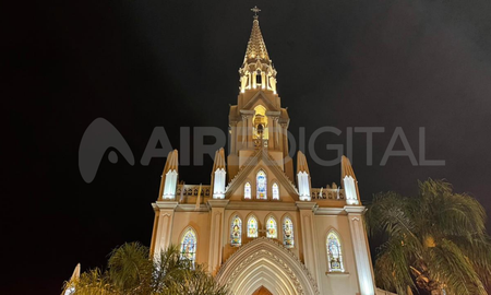 La víctima recibió una herida de arma blanca en el toráx. Quedó internado en el Hospital Cullen. La víctima recibió una herida de arma blanca en el toráx. Quedó internado en el Hospital Cullen.
