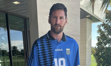 El homenaje de Lionel Messi a Diego Maradona que fue furor en las redes sociales. El homenaje de Lionel Messi a Diego Maradona que fue furor en las redes sociales.
