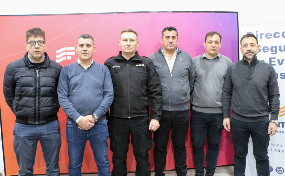 Reunión previa al clásico de Rosario. Reunión previa al clásico de Rosario.