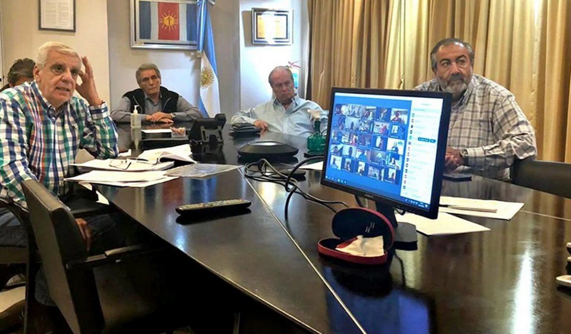 La cúpula de la CGT durante una reunión virtual.