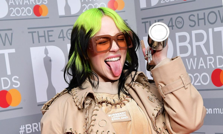 Ahora Billie Eilish luce una melena de color rubio platino. No faltaron los elogios y las comparaciones en sus redes sociales. Ahora Billie Eilish luce una melena de color rubio platino. No faltaron los elogios y las comparaciones en sus redes sociales.