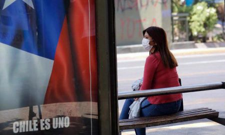 “Es el número más bajo de nuevos contagios desde el 12 de mayo y en el caso de la Región Metropolitana, desde el 29 de abril”, informó el ministro de Salud, Enrique París. “Es el número más bajo de nuevos contagios desde el 12 de mayo y en el caso de la Región Metropolitana, desde el 29 de abril”, informó el ministro de Salud, Enrique París.